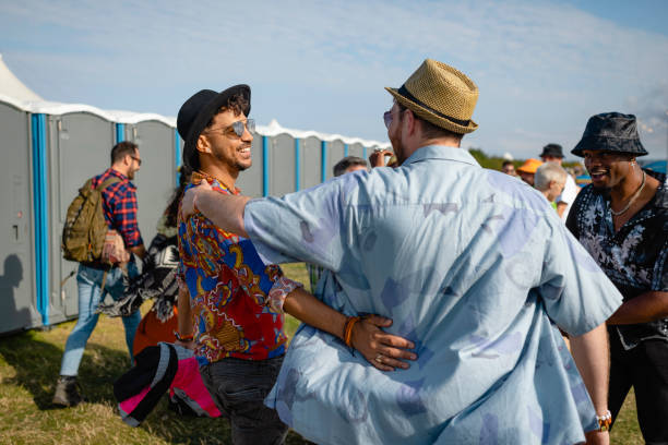 Best Porta potty delivery and setup  in Utica, MI
